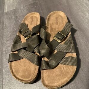 Dark Green Northside Sandals